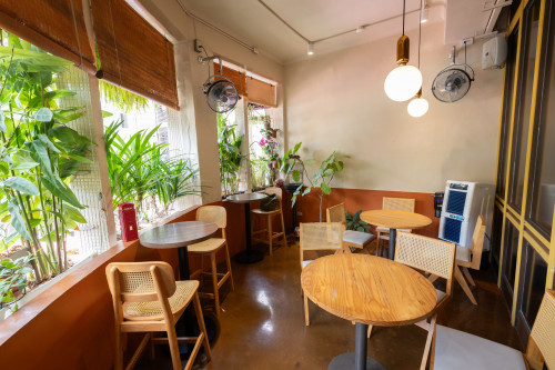 中山國小—橘色暖光南洋餐酒館場景｜和處餐廳場租系列