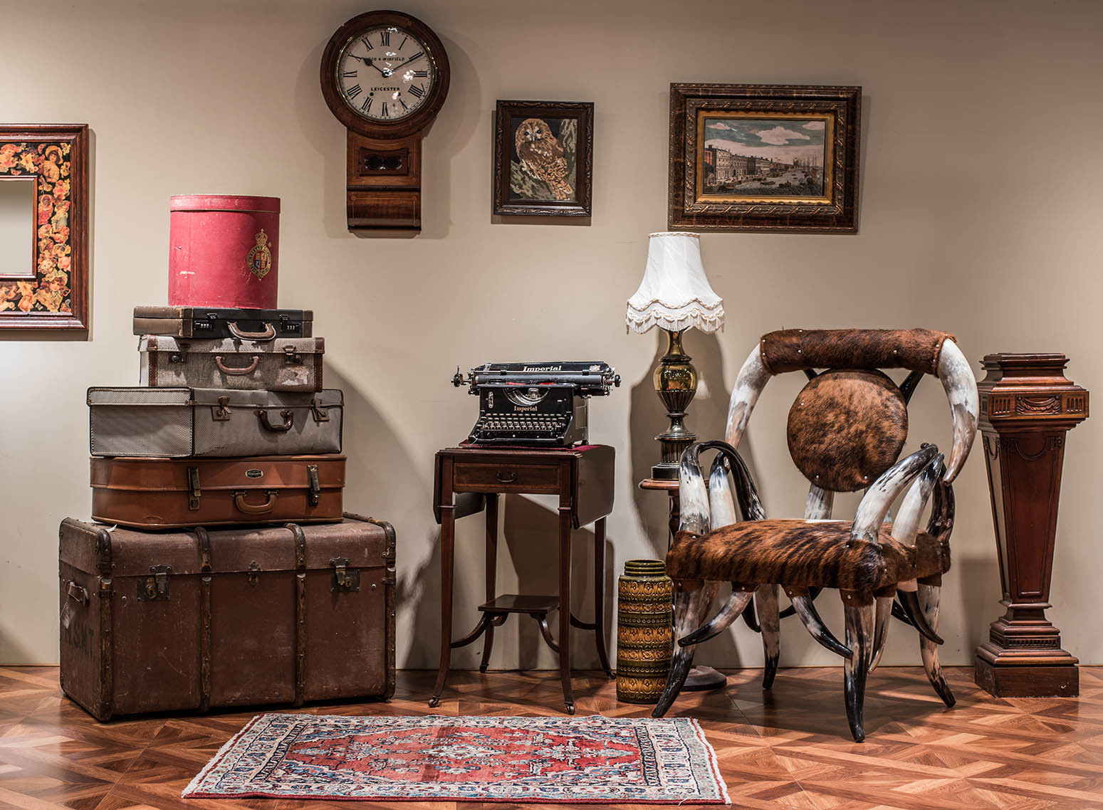 儲藏飾古董家具