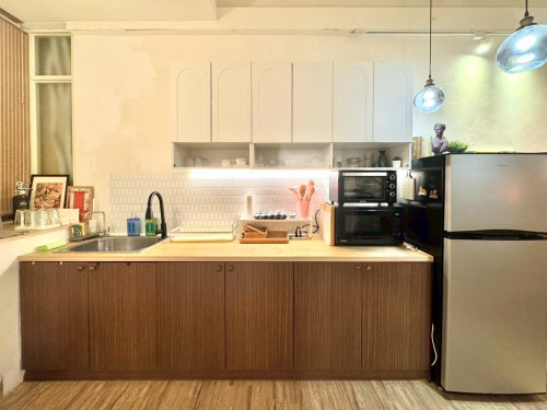 📢  平日 9hr $3000｜台北車站｜居家風家景棚｜鋼琴畫室